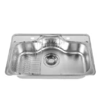 حوض-حله مقاس 85 × 51 × 19 سم سُمك 0.8 مم 2 فتحة بالصرف 6 بوصة و ضاغط صابون و صفاية للاطباق من كورينا